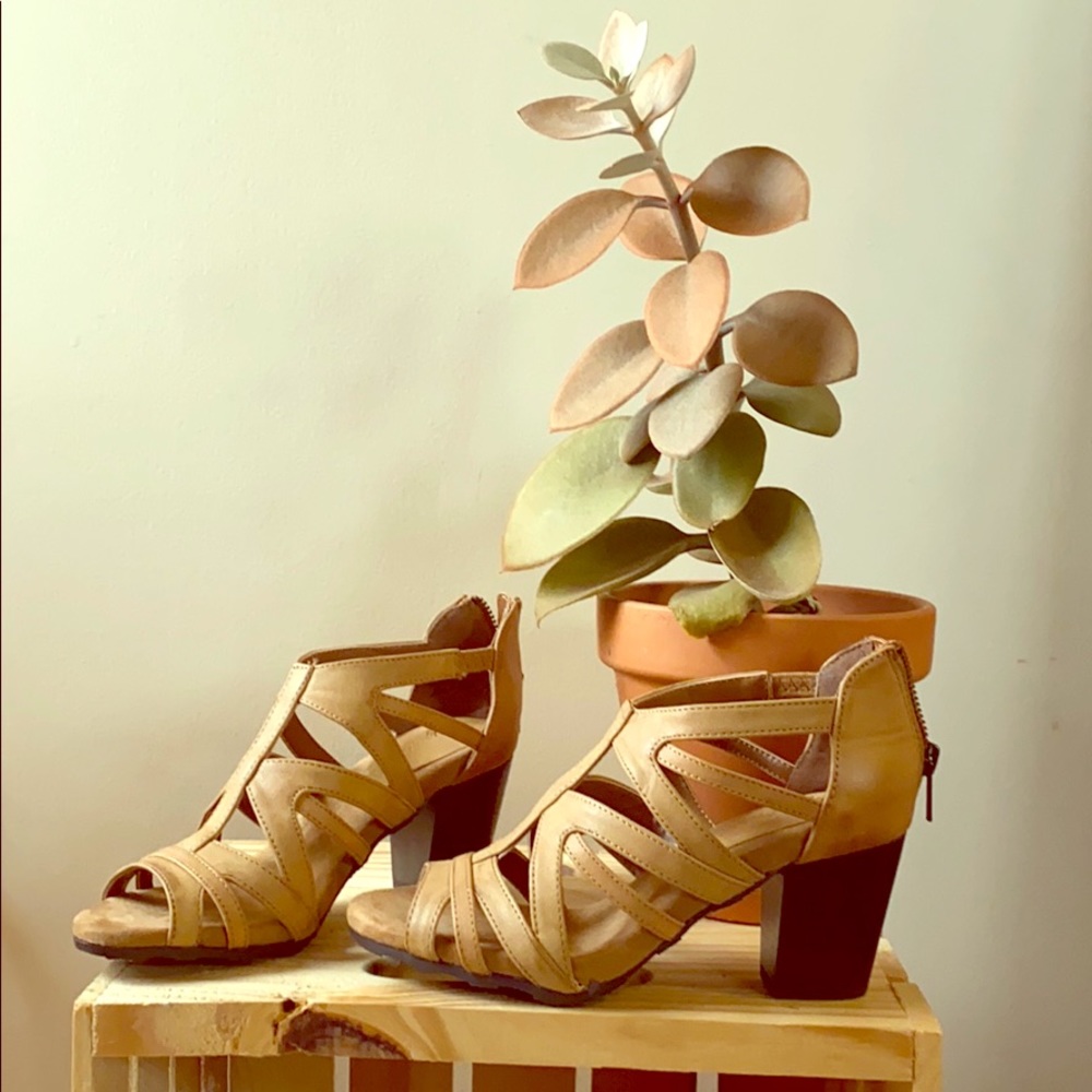 Chunky heels